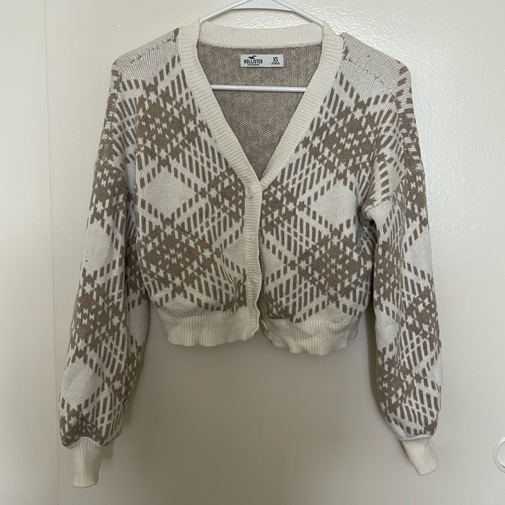 Hollister Co. Women’s tan and cream cardigan